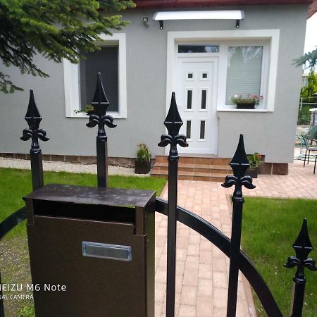 Pe-Ki Apartman Petfurdo Apartment Varpalota Luaran gambar