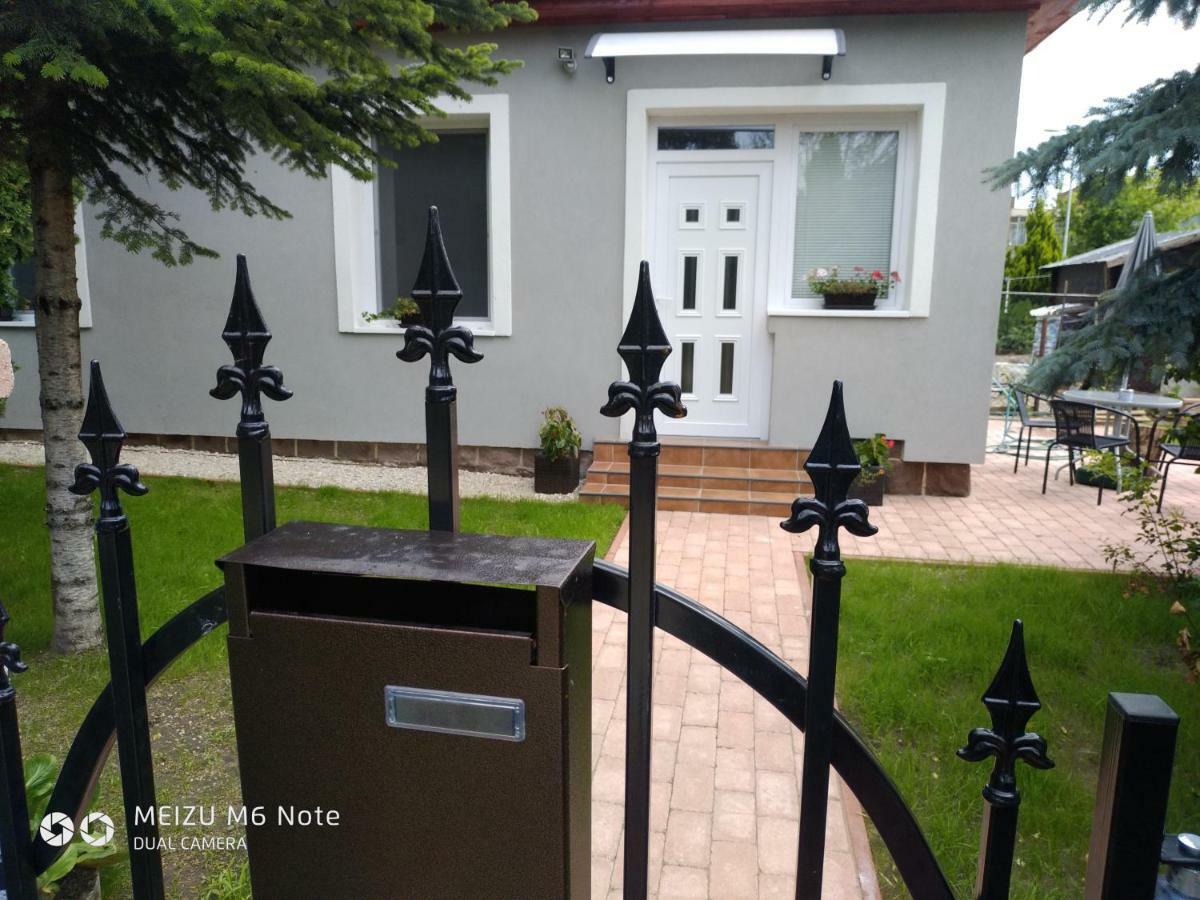 Pe-Ki Apartman Petfurdo Apartment Varpalota Luaran gambar